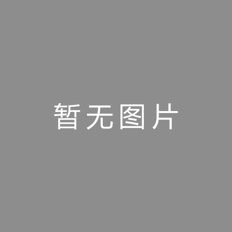 🏆频频频频诞育第四个孩子后，沃克的妻子带着孩子外出逛街